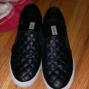 Steve Madden slip on shoes